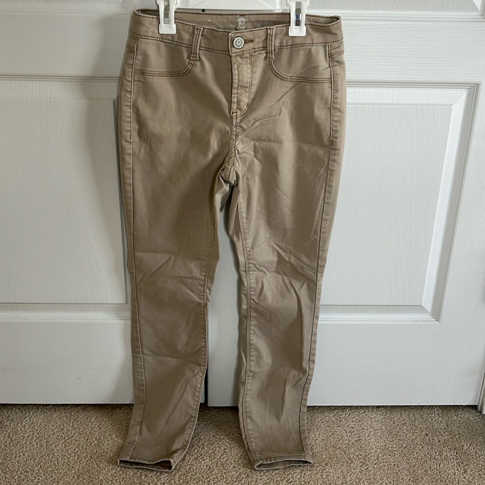 Khaki color jeggings size 5. Brand: SO.